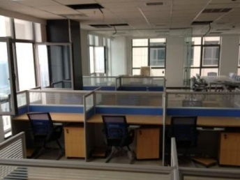 北京辦公家具廠(chǎng)家直銷(xiāo)，優(yōu)質(zhì)低價(jià)員工桌與隔斷屏風(fēng)，一站式滿(mǎn)足辦公需求